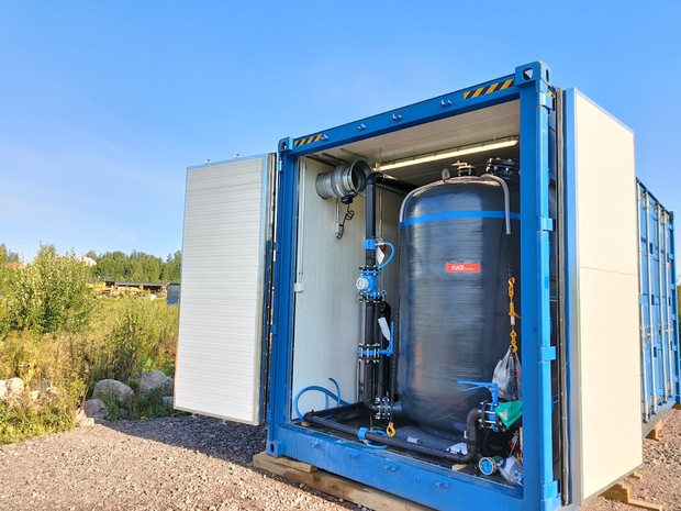 PFAS-yhdisteit&auml; poistetaan hulevedest&auml; kuvan puhdistuslaitteistolla
